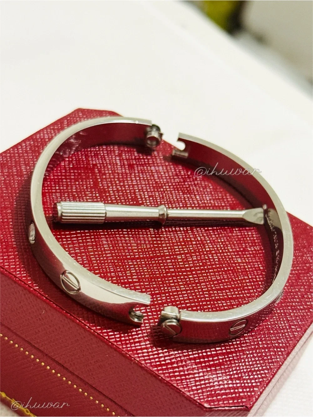 New Silver Stainless Steel Diamond Screw Motif Unisex Bangle & Screwdriver